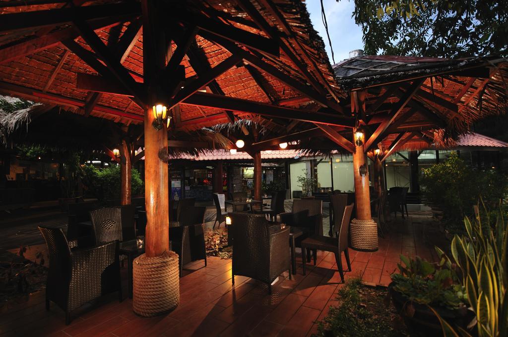 Paya Beach Spa&Dive Resort Kampung Genting Bagian luar foto