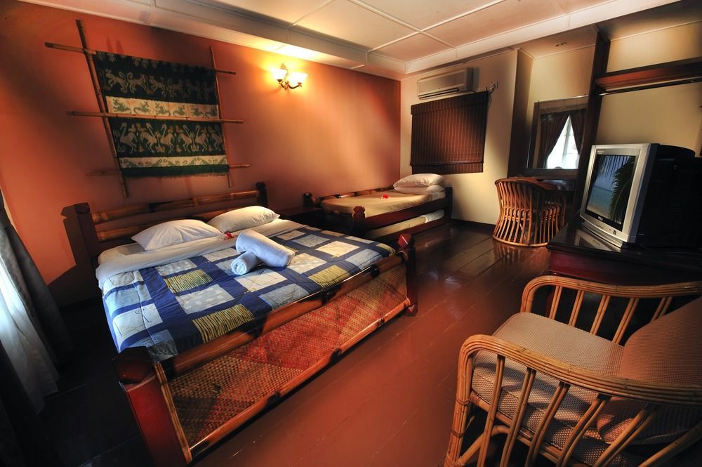 Paya Beach Spa&Dive Resort Kampung Genting Bagian luar foto